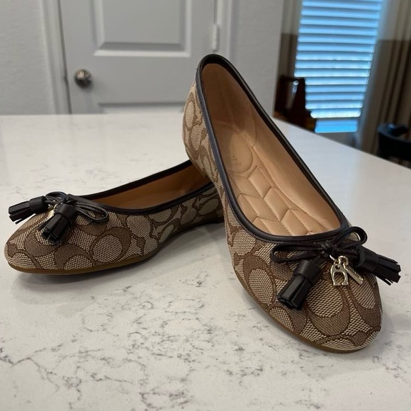 Coach Benni Signature Jacquard Flats-Khaki/Mahogany (Size 6,Like New) - Picture 3 of 8